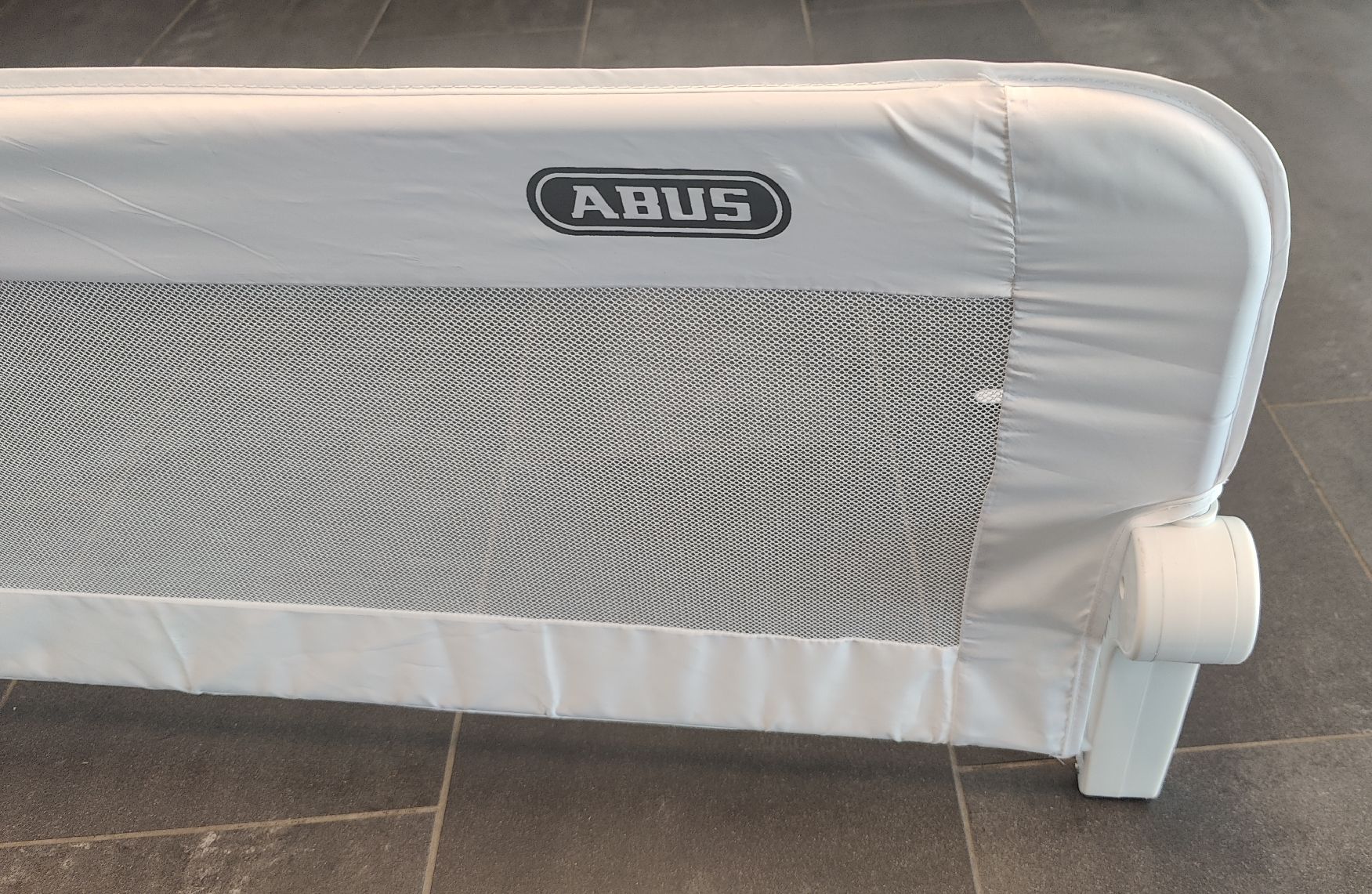 Box & Barriere di sicurezza: Bettschutzgitter Eric von ABUS – Usato da Bolligen venduto da Mumpi 1