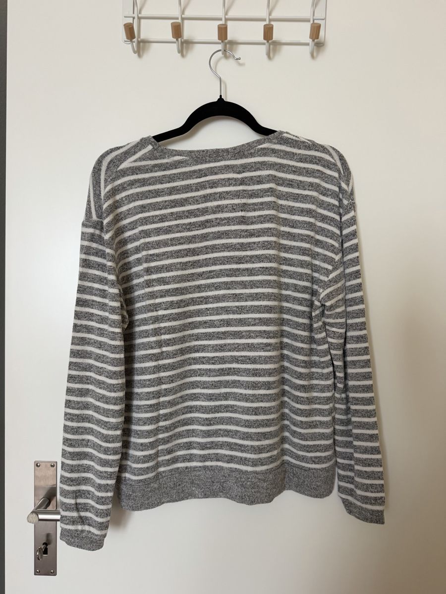 Superdry Maglioni & Felpe: Superdry Pullover gestreift grau weiss Grösse 40 – Usato da Langnau am Albis venduto da Schneeflocke92 3