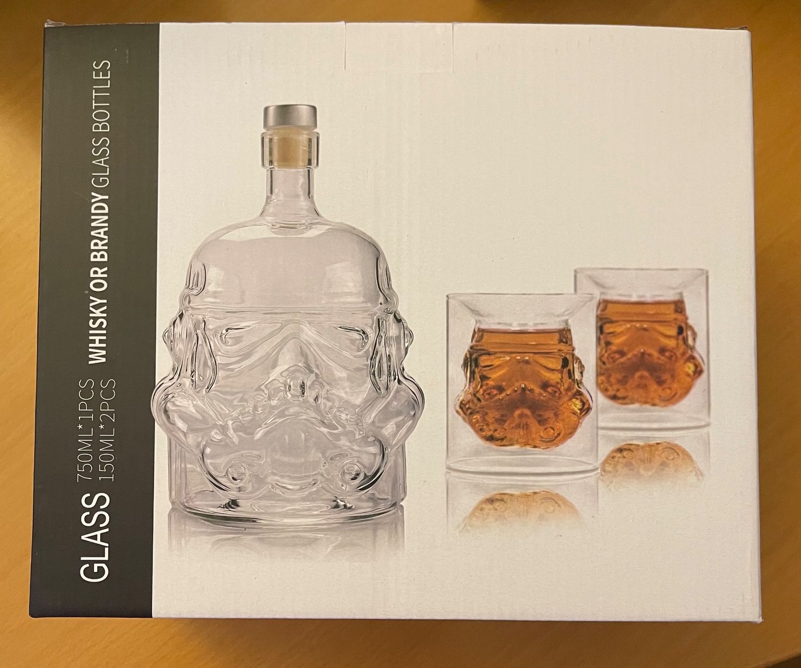 Karaffen: Whisky Karaffe & 2 Gläser Set Stormtrooper Design – Neu und originalverpackt aus Basel von Seifehuesli 7