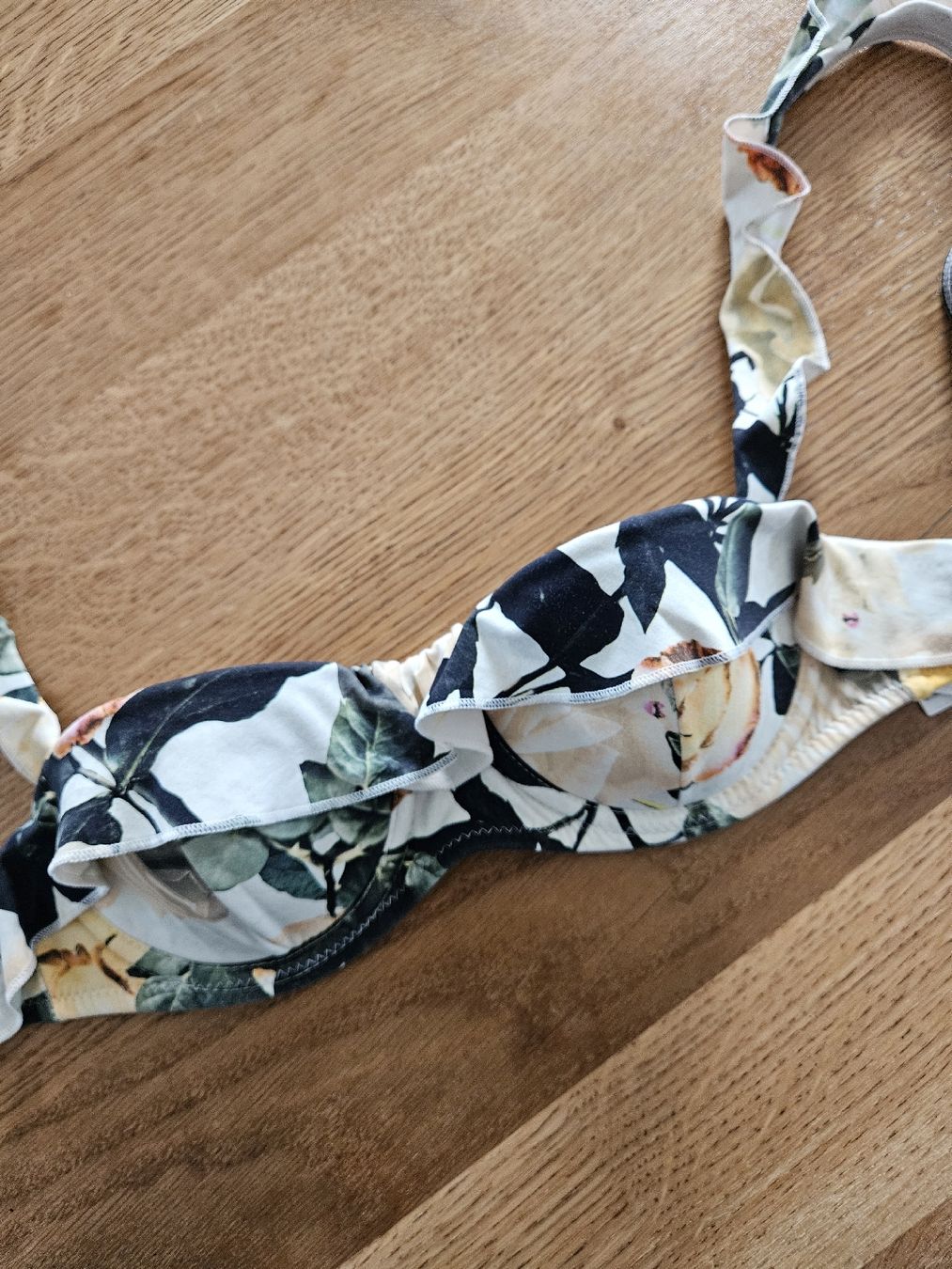 H&M Top: Haut de bikini taille 34  – Usato da Vétroz venduto da sas_yln5 1