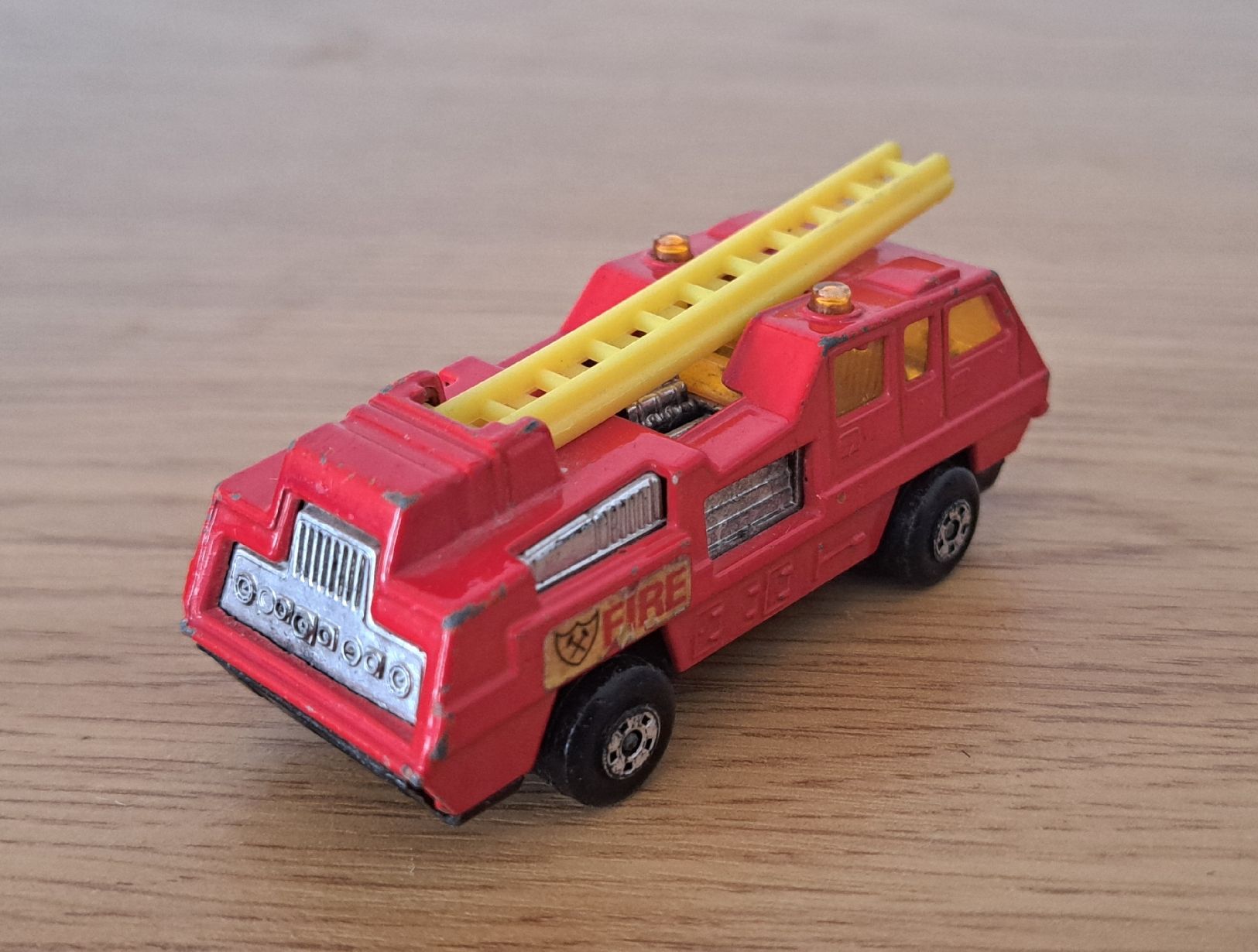 Matchbox Modellini d'auto: Matchbox Superfast : Camion + voiture de pompiers – Usato da St-Imier venduto da supernova21 6