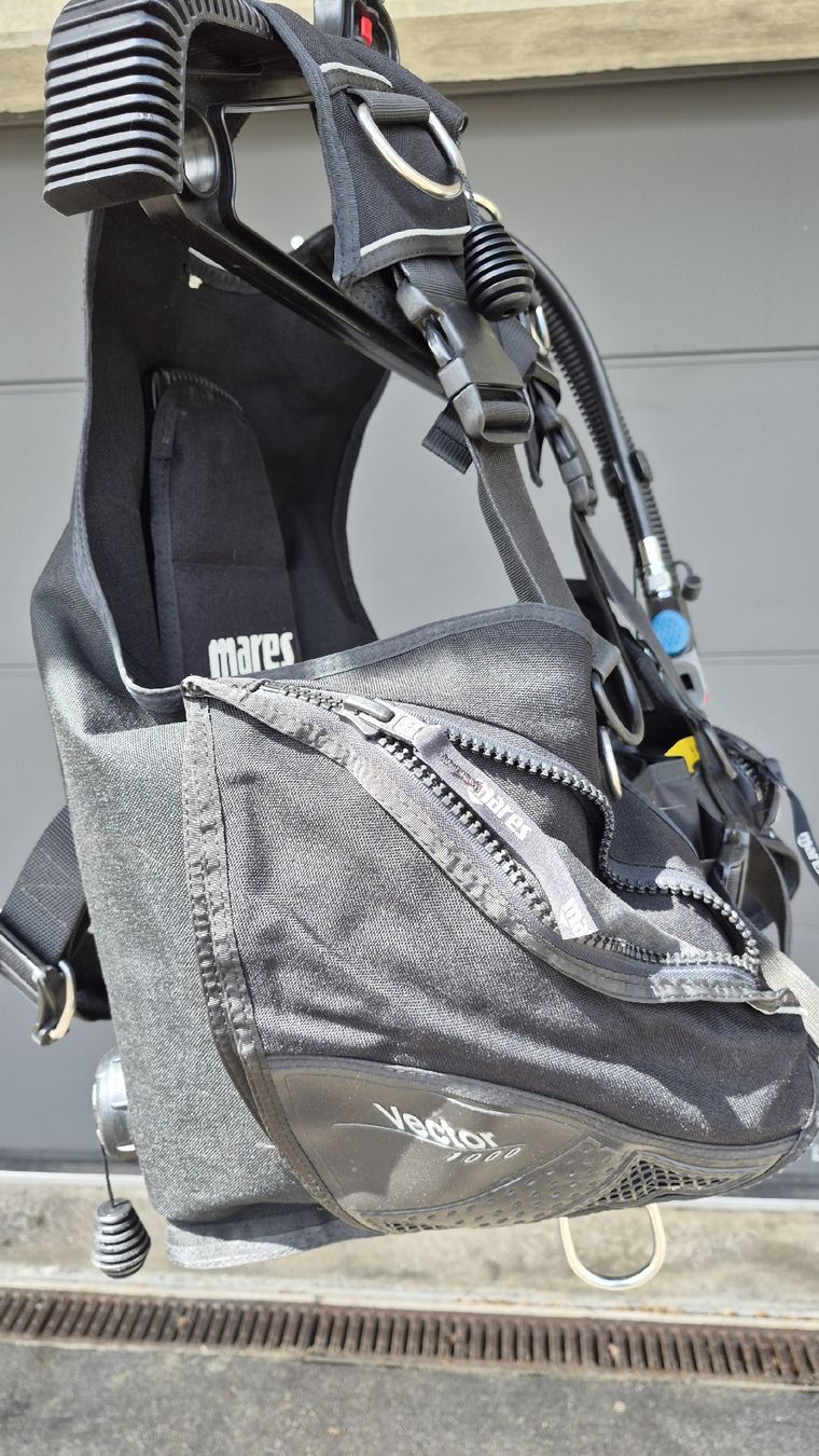 Mares Combinaisons de plongée: Tauchjacket Mares Vector 1000 Gr. L – D'occasion à Kriens par Diver741 3