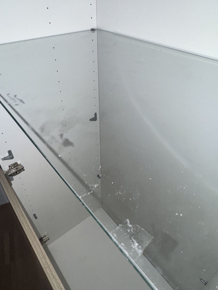 Armoires: Hoher Ikea Schrank – D'occasion à Dübendorf par Charly.lf 4
