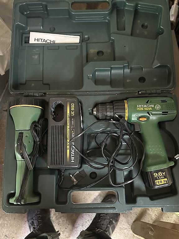 Hitachi Bohrmaschinen: Avvitatore Hitachi – Gebraucht aus Bosco Luganese von gio_dn86