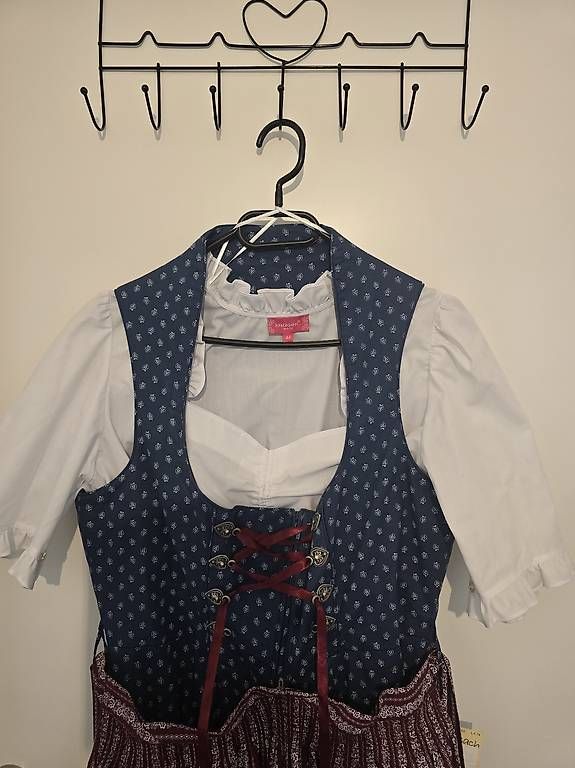Robes: Dirndl mit Bluse, Gr. 44, neuwertig – D'occasion à Dornach par ani1892 2