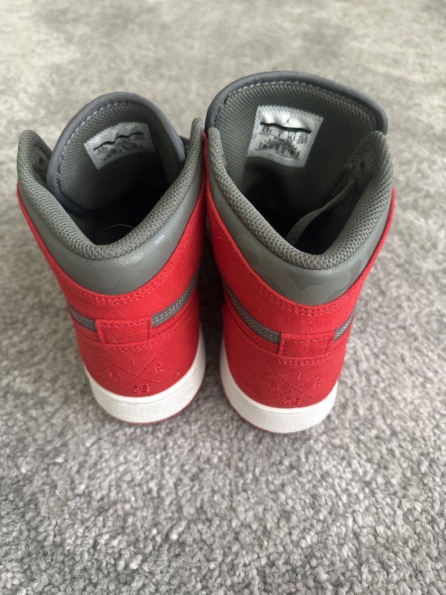 Jordan Scarpe da donna: Air Jordan 1 High, Grösse 36.5, Rot/Grau – Nuovo (secondo la descrizione) da Wangen SZ venduto da Jaay_Sky 3