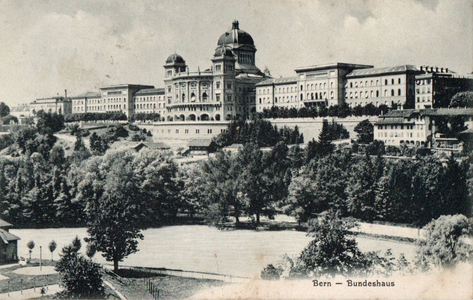 Cartoline postali: Bern - Bundeshaus – Usato da Melano venduto da pisonsdro
