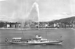 Genf (GE) Jet d’eau mit Schiff auf dem Genfersee