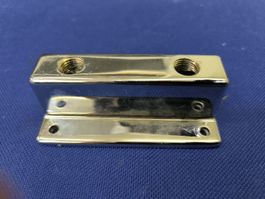 MR GASKET T-Style Fuel Block #6150 Dual Outlet verchromt