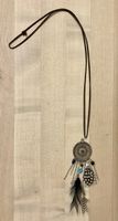 Boho Kette mit Federn, Lederband
