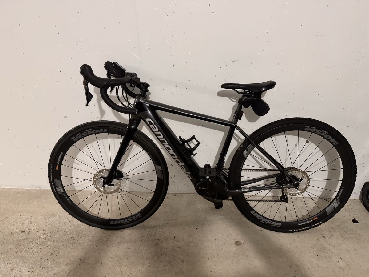 Cannondale Velos: Vélo de course électrique  – Gebraucht aus Vandoeuvres von nat_9gg8