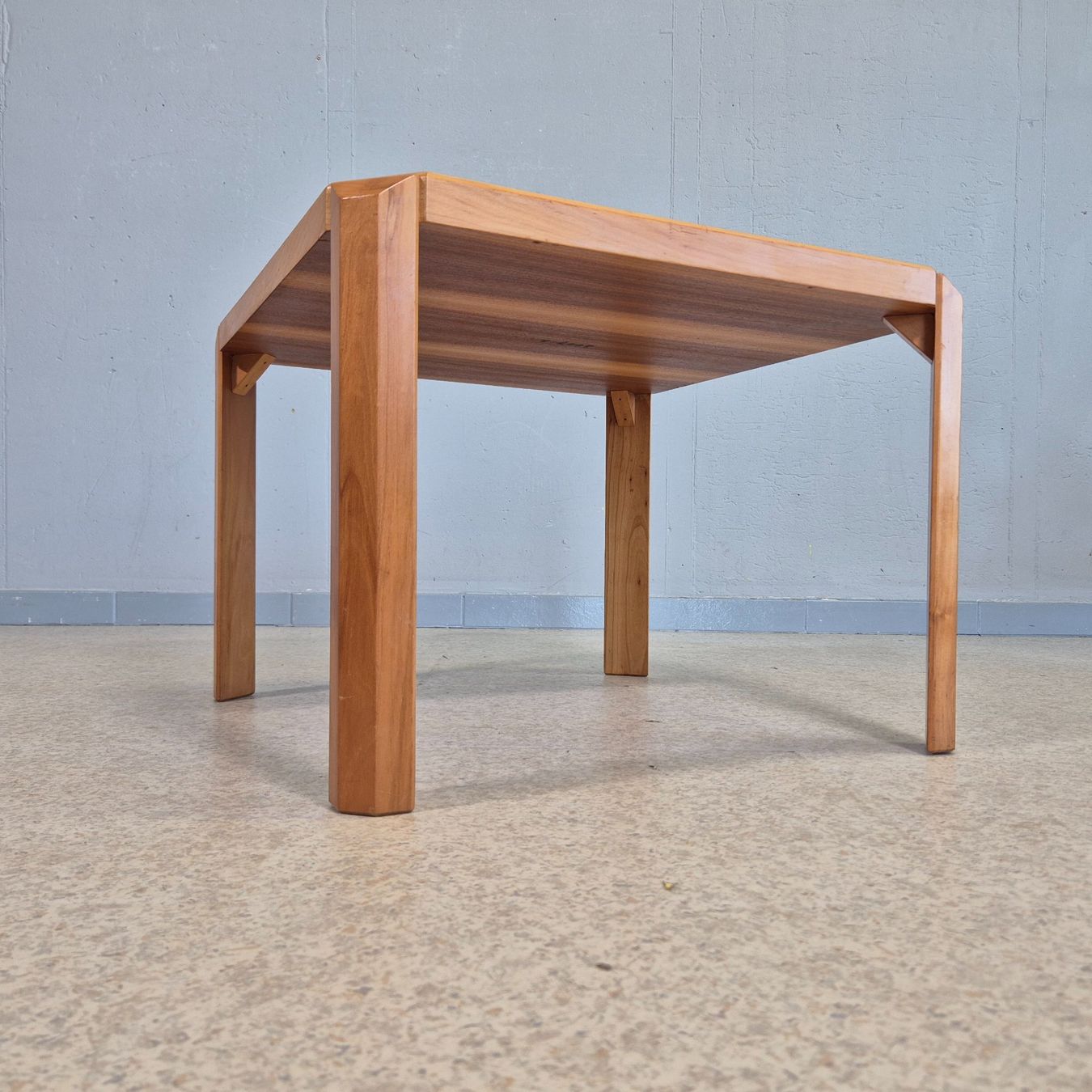 Tavoli: 2007 Couchtisch, Holztisch, Coffee-Table, Beistelltisch – Usato da Nottwil venduto da Wondewa-Shop 7