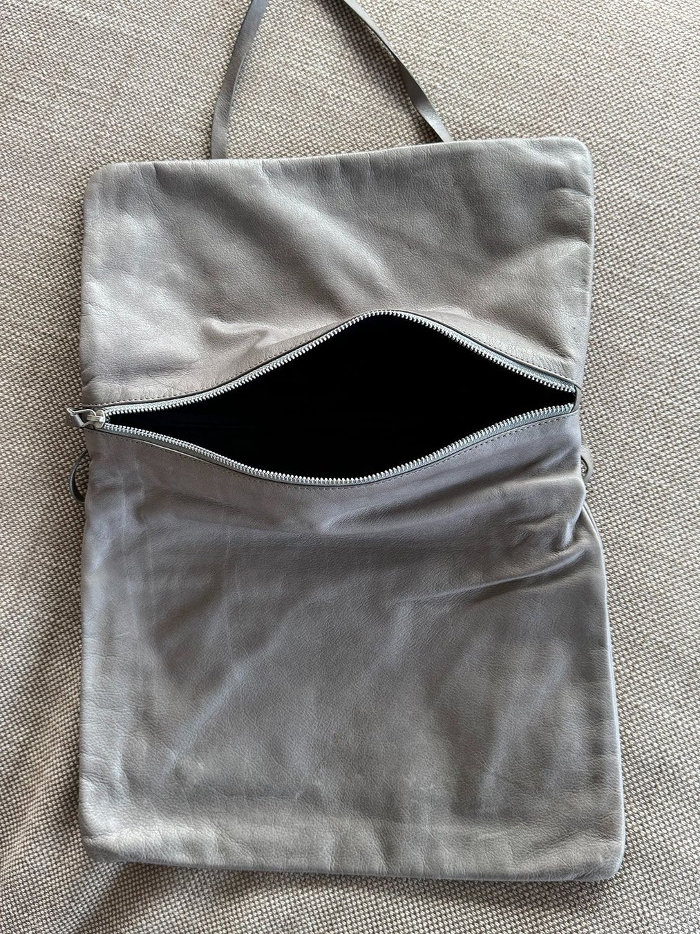 Cos Borse: Sac pochette en cuir gris COS – Nuovo (secondo la descrizione) da Zürich venduto da catherinegisele 3