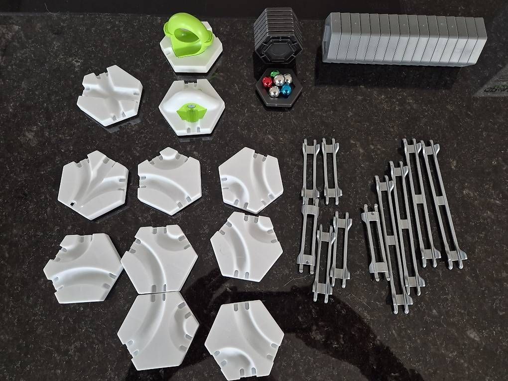 Gravitrax Giocattoli: Gravitrax Starter Set inkl. Zusätze – Usato da Tann venduto da Hess4 2