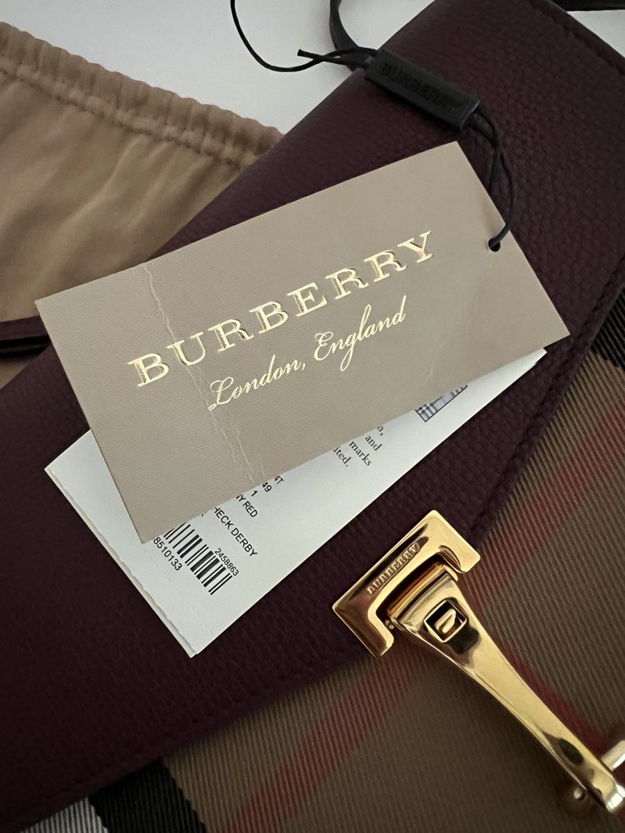 Burberry Borse da donna: Burberry Small Macken Crossbody Tasche – Nuovo (secondo la descrizione) da Zollikofen venduto da liindaaa 5