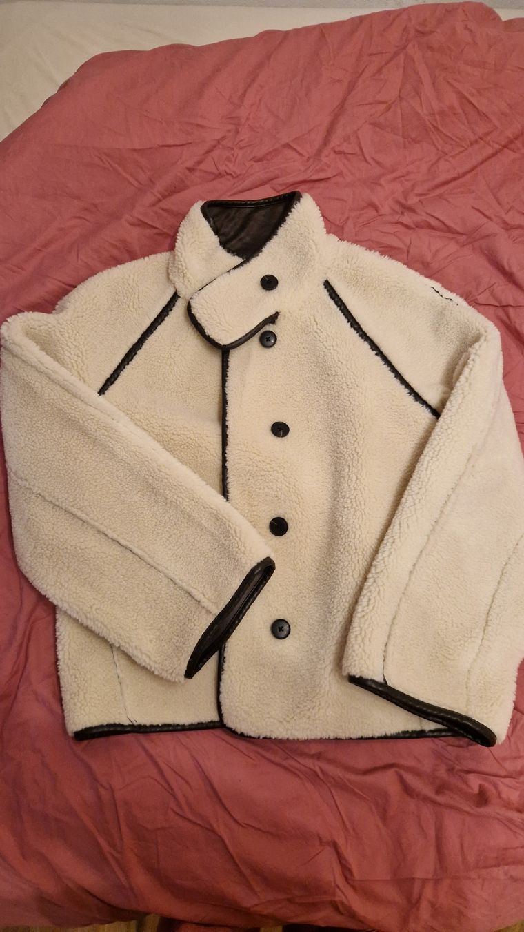 Giacche: Gina Tricot Reversible Jacket - Teddy/Lederjacke – Nuovo (secondo la descrizione) da Oberdorf BL venduto da joy.schmidlin