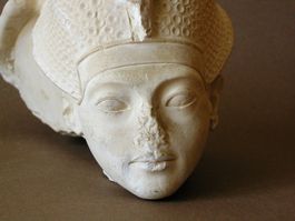 Kopf des Tutanchamun Fragment / Pharaoh / Ägypten