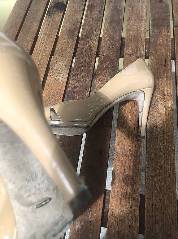 Scarpe da donna: Pumps sergio rossi 38.5 – Usato da Basel venduto da Brubaba 3