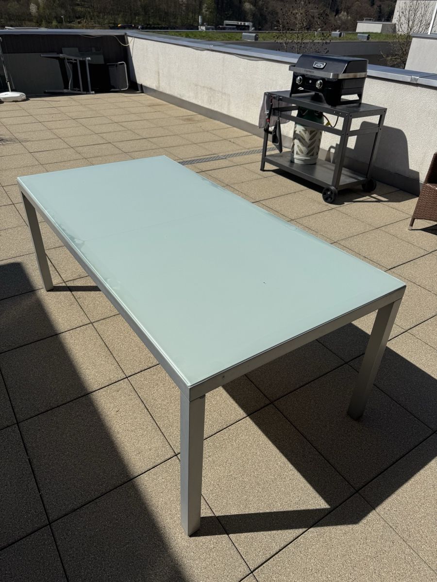 Tavoli: Outdoor Glastisch / Gartentisch – Usato da Winterthur venduto da s.abp