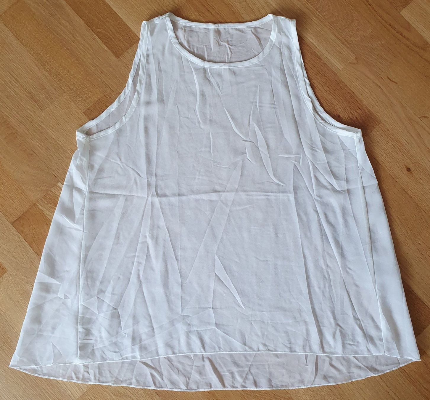Top: Top blanc - Taille M – Usato da Court venduto da Jovi2 3