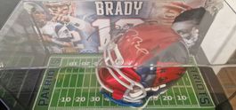 Tom Brady The Goat handpainted mini Helm mit Vitrine