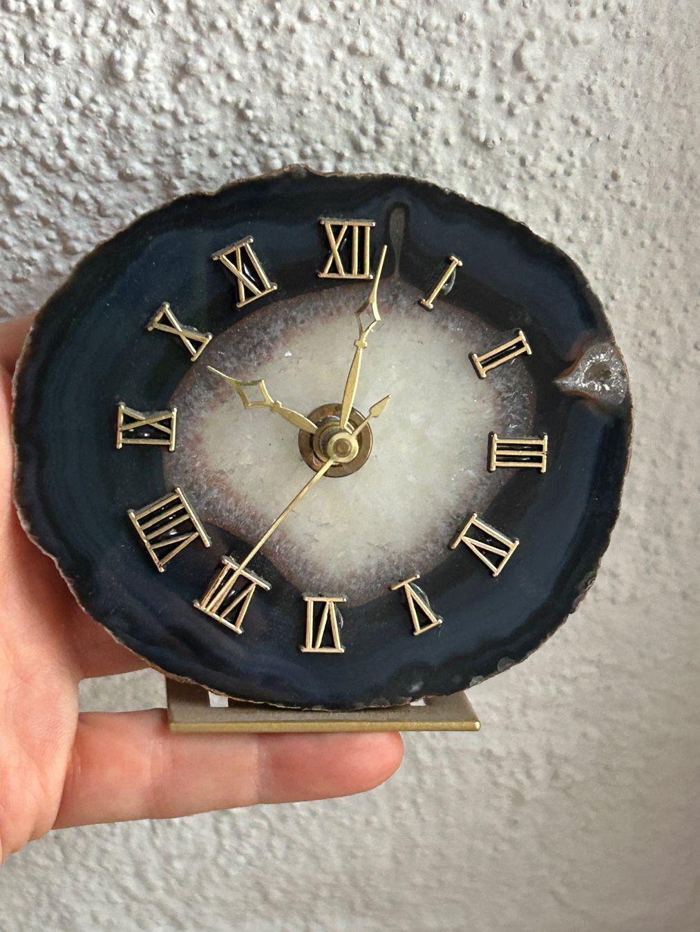 Pendules & Horloges murales: Edle Tischuhr aus Achatscheibe – D'occasion à Dittingen par Bellevista 2