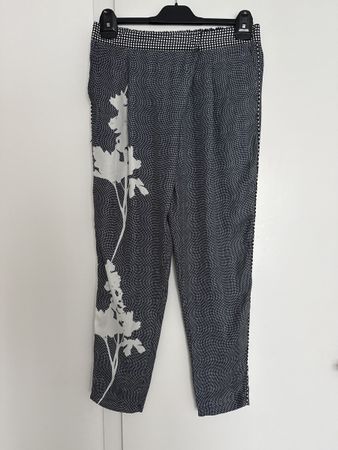 Zara Basic Floral Print Trousers - Size M - Summer Hit!