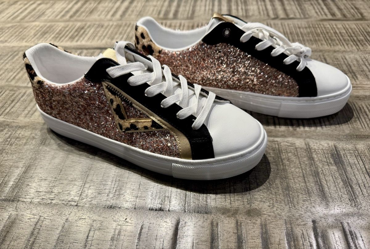 Graceland Damenschuhe: Fancy Glitzer-Leo Sneakers – Neu (gemäss Beschreibung) aus Volketswil von Knuschper