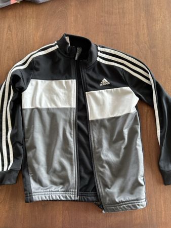 Adidas Jacke, Gr. 140 (9-10 J), schwarz, Top Zustand!