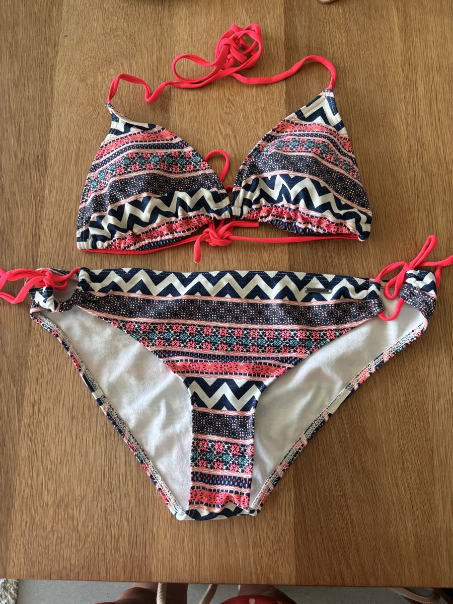 Protest Badekleider & Bikinis: Bikini Protest Gr.40 – Gebraucht aus Luzern von sumsili