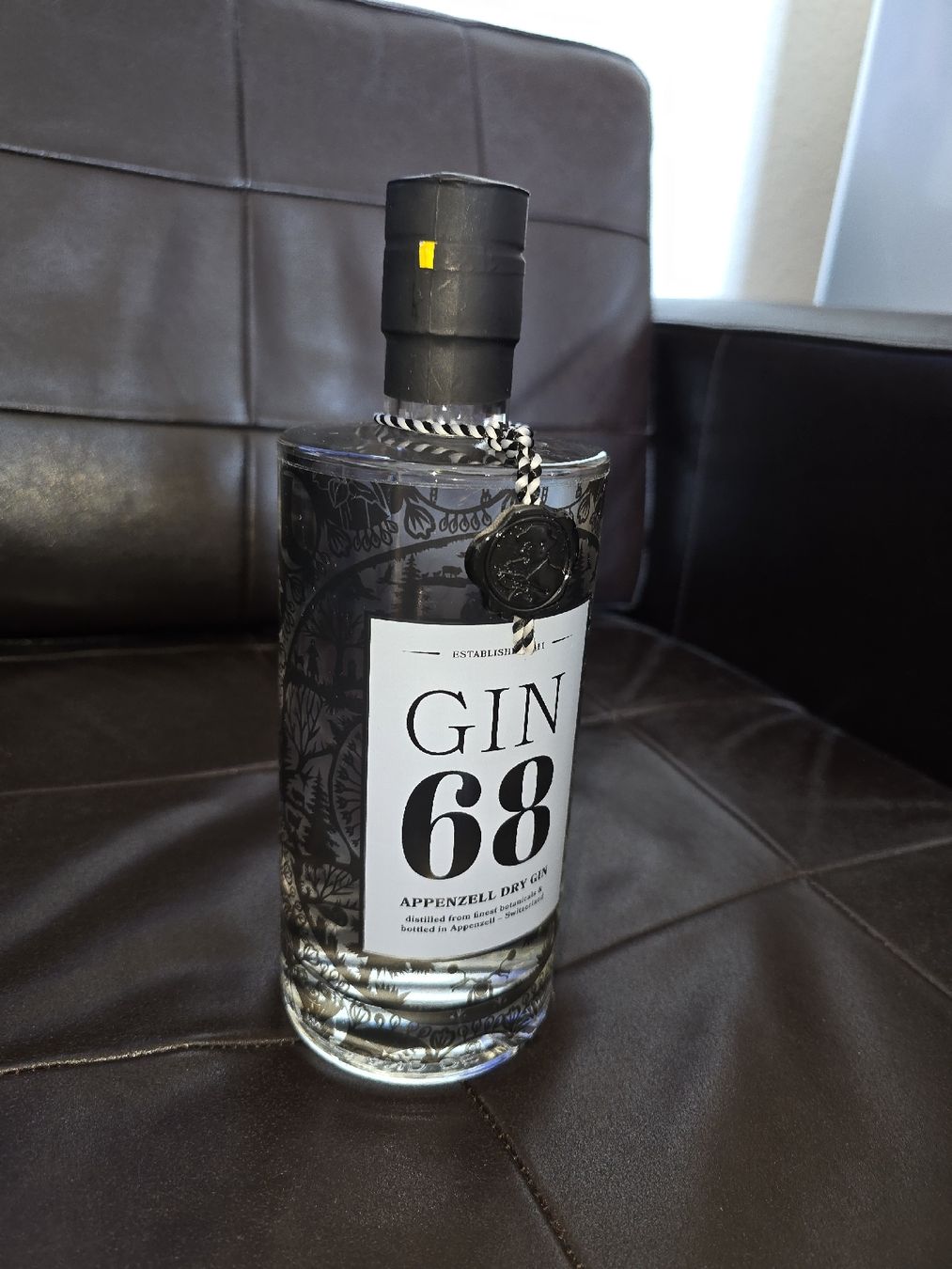 Bevande alcoliche: Gin68 by Gin27 - seltene Sonderedition. 0.7 L. Sammlerstück – Nuovo e nell'imballaggio originale da Bronschhofen venduto da dvnb 2