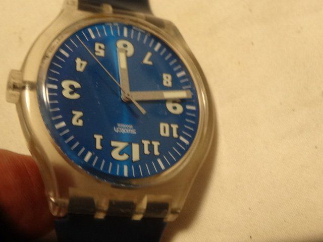 Swatch Montres: S-WATCH HERREN GRÖÖSE UHR,QUARTZ.SWISS MADE.LÄÜFT – D'occasion à zürich par ahmad01 8