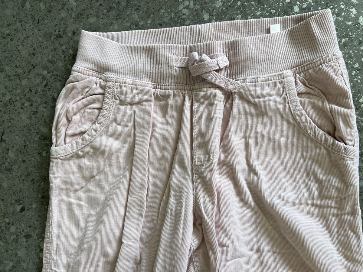 H&M Pantaloni: Cordhose rosa - Grösse 128 – Usato da Zuchwil venduto da Commander0 1