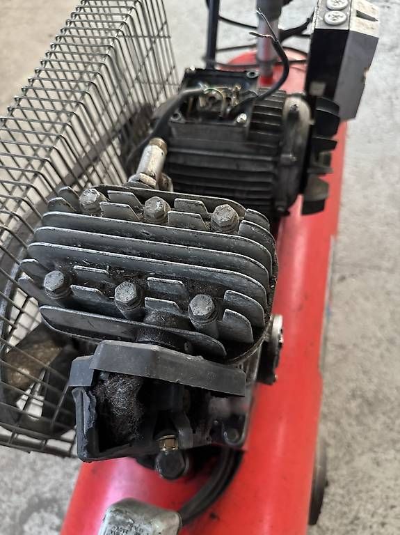 Compresseurs: Luft Compressor  – D'occasion à Frauenfeld par KelvinG 2