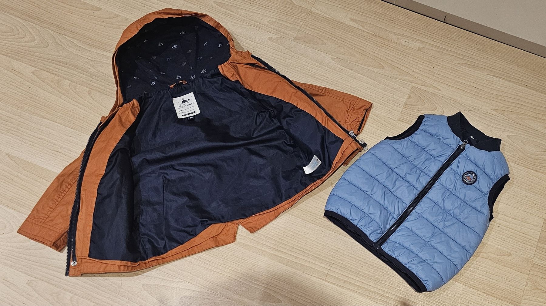 C&A Giacche & Cappotti: Kinderjacke mit integrierte Weste – Usato da Fehraltorf venduto da Sumin 1