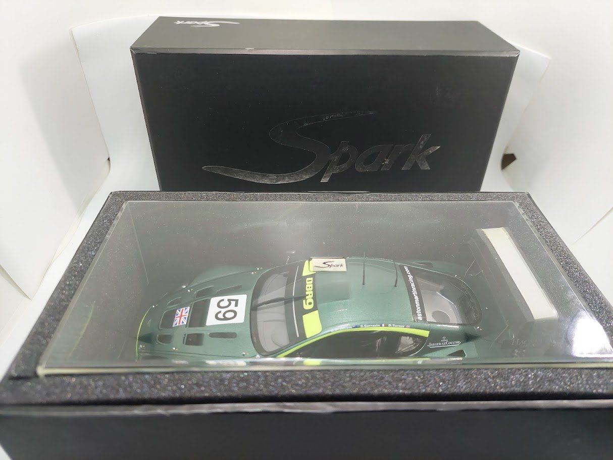 Spark Modellini d'auto: 1:24 Aston Martin DBR9 Spark – Usato da Cugnasco venduto da AndyAlfa 2
