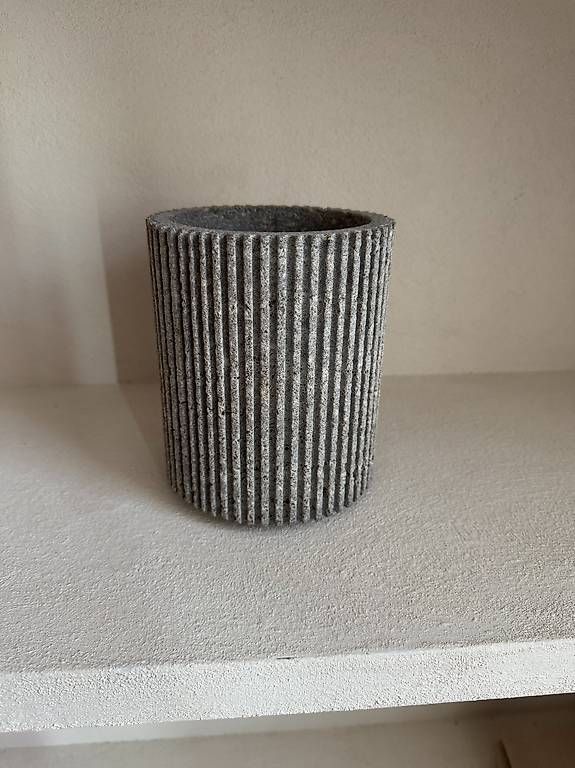 Vasi & Recipienti: Vase Muschelkalk, Nicolas Schuybroek – Nuovo (secondo la descrizione) da zürich venduto da Kerstenpja