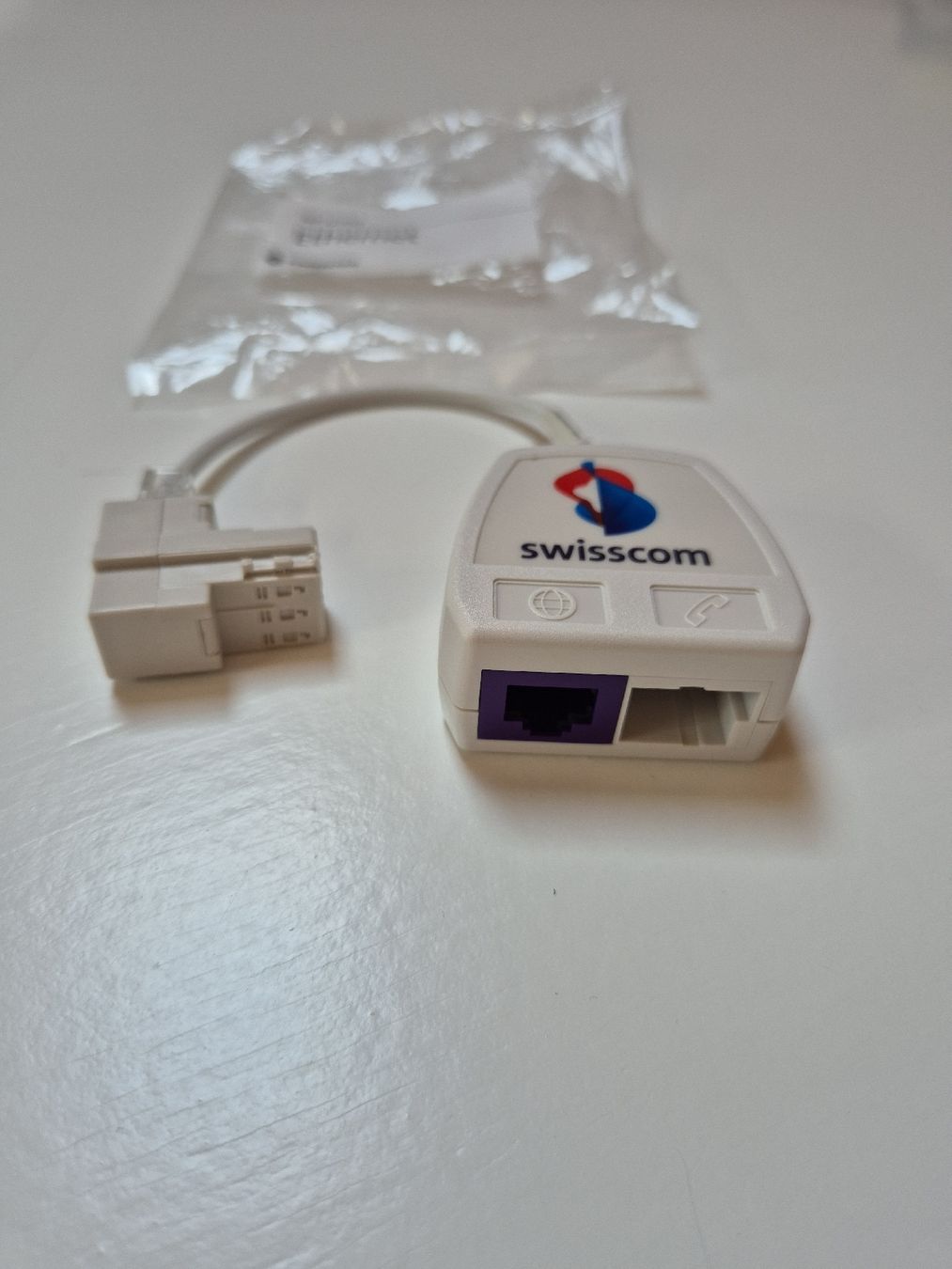 Unità & Adattatore: Swisscom Ethernet-Adapter, neu und originalverpackt – Nuovo (secondo la descrizione) da Goldach venduto da nikkaaa 1