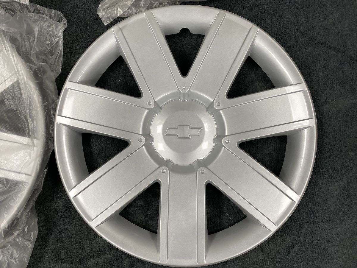 Chevrolet Cerchioni: Neue Orginal Chevrolet Radkappen  – Nuovo e nell'imballaggio originale da Hägglingen venduto da Karin0802 3