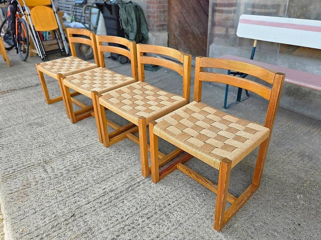 Stühle: Ensemble de 4 chaises 'traîneaux' vintage – Gebraucht aus Denezy von jonnym_ch 4