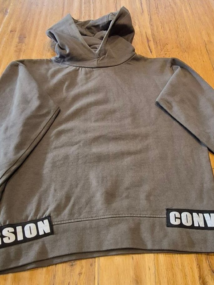 Maglioni & Felpe: 134/140 - Grösse, Kapuzenpullover für Junge – Usato da Nottwil venduto da echtMOMO 2
