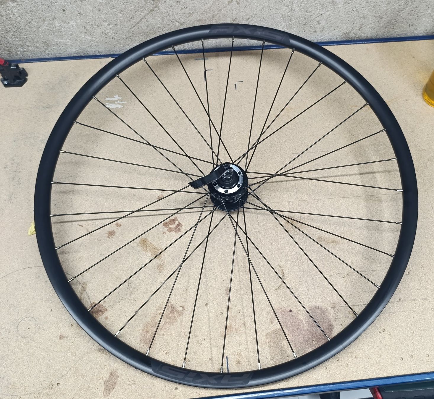Pneumatici & Ruote complete: Laufrad vorne  (Specialized Axis) – Nuovo (secondo la descrizione) da Büetigen venduto da gauloiser