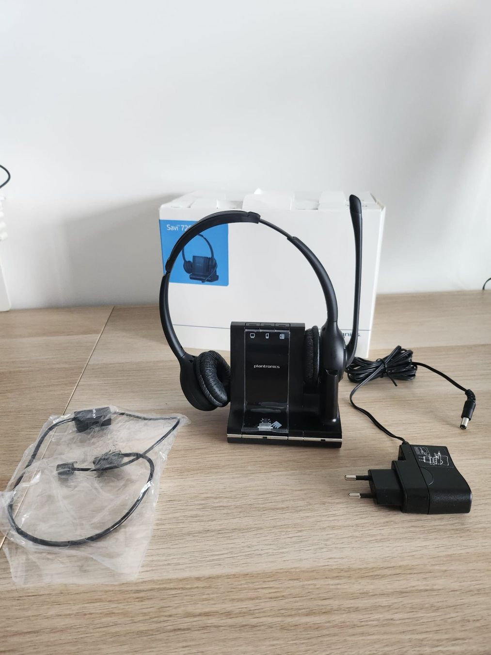 Plantronics Cuffie: Casque audio Bluetooth Plantronics Savi 720 – Nuovo (secondo la descrizione) da Riaz venduto da DanielSan77