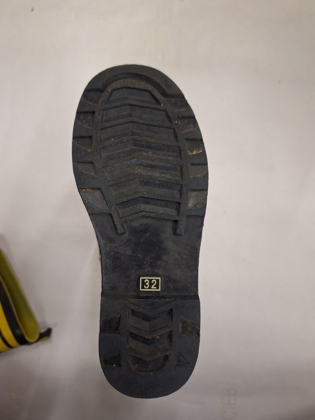 Herrenschuhe: Blackfox Gummistiefel Regenstiefel Gr. 32 – Gebraucht aus Burgdorf von W31S 2