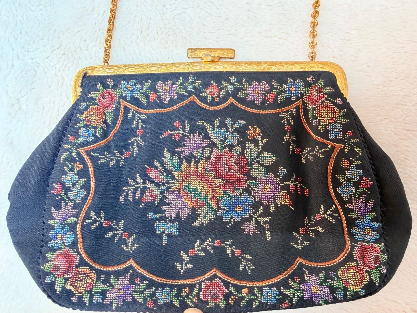 Borse da donna: Antike Handtasche mit Kette – Usato da Würenlos venduto da JRP_71 1