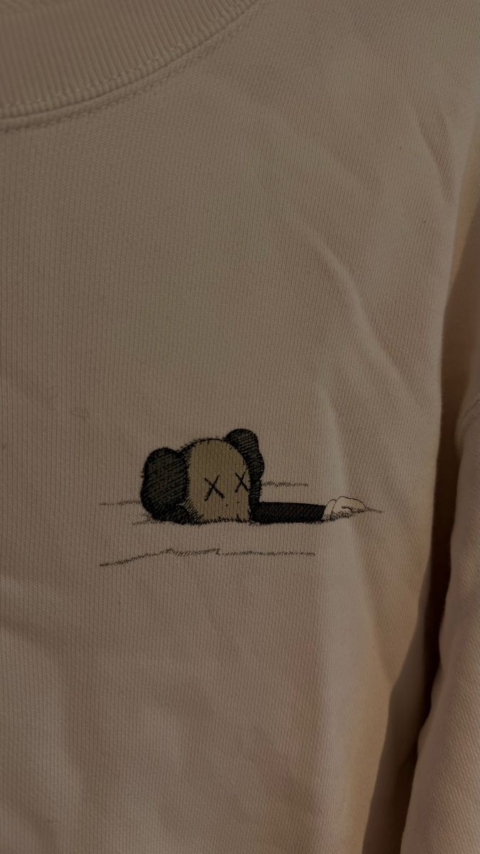 Uniqlo Pulls & Sweat-shirts: KAWS x Uniqlo Sweatshirt – D'occasion à Unterägeri par ogatterm 3