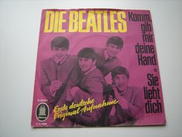 BEATLES - Komm, gib mir deine Hand - Sie liebt dich