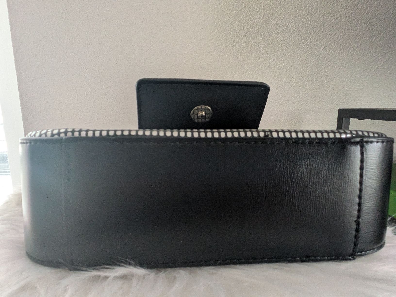 Taschen für Damen: Metallic Shoulder Bag – Neu (gemäss Beschreibung) aus Morges von dhi_y2qk 7