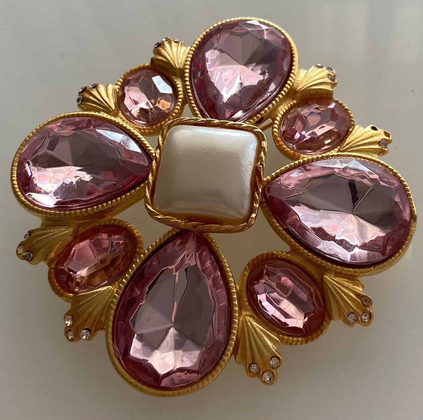 Spille & Fermagli: Vintage YOSCA Brosche Gold Rosa Steine – Usato da Birsfelden venduto da bibsii 1