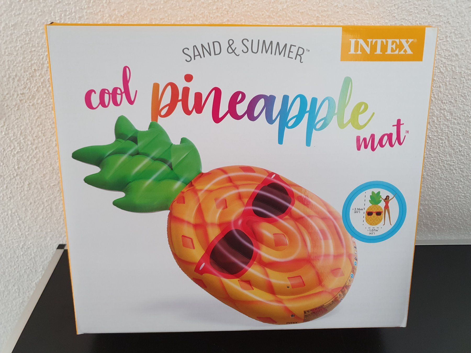 Spielzeuge: INTEX - coole Ananas Luftmatratze – Neu und originalverpackt aus Dagmersellen von